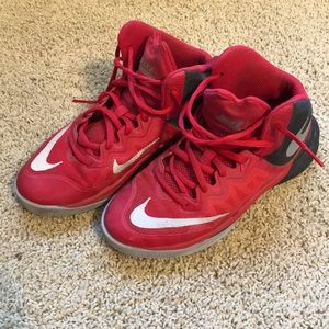 Like new Nike high tops size 5.